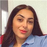 Sprachgenie und liebevolle Lehrerin bietet Nachhilfeunterricht an.